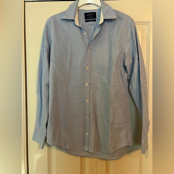 Charles Tyrwhitt extra slim fit button down. Size small. - Picture 1 of 6